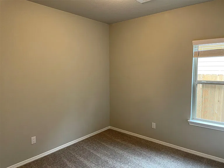 24611 Misty Maple Rd — Photo 10