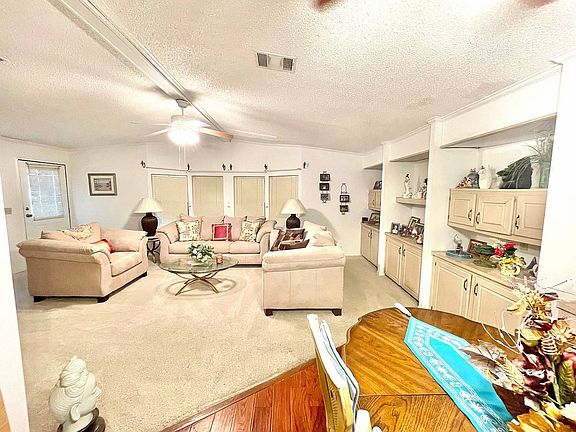 5th image of 1741 Douglas Ave #76