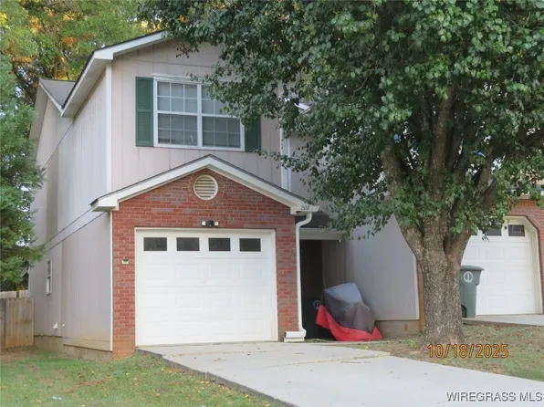 208 Ridgeway Dr, Enterprise, AL 36330