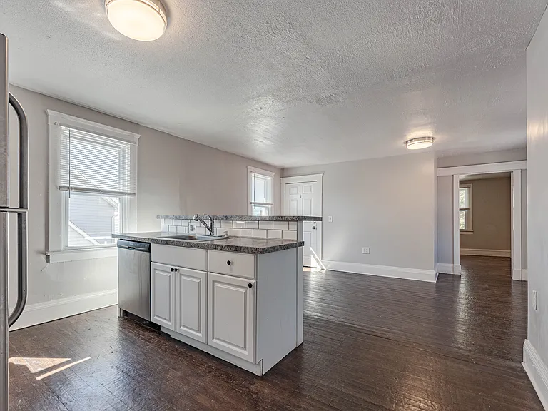 5515 Bridge Ave — Photo 12