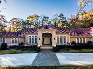 121 Gleneagles Cir, Macon, GA 31210