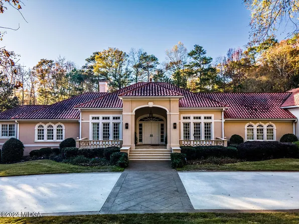 121 Gleneagles Cir, Macon, GA 31210