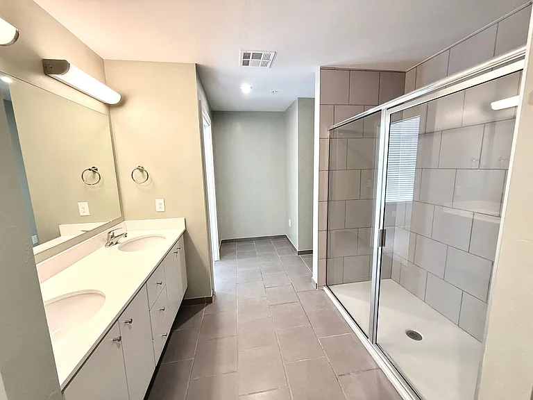 627 Couch Dr #S13 — Photo 15