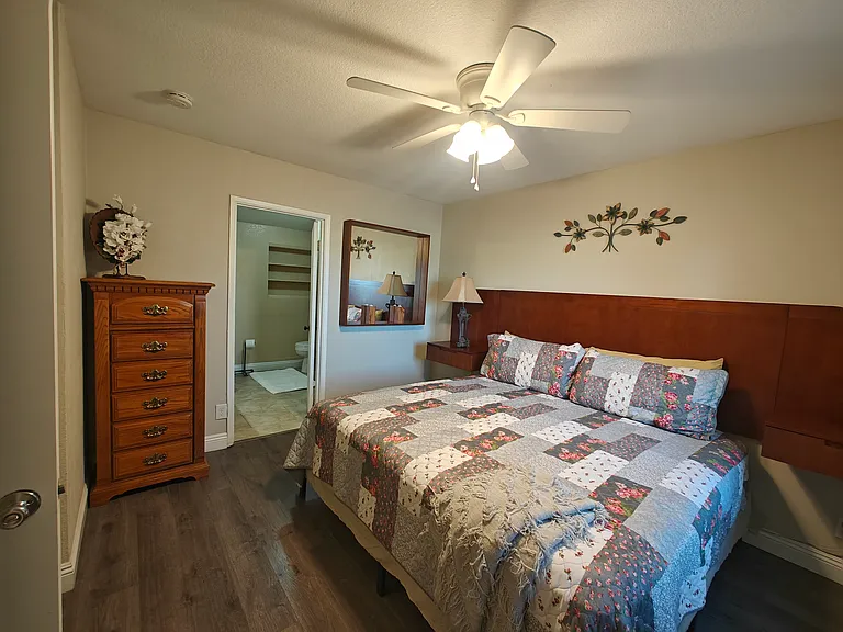 1122 Westwood Dr #1 — Photo 9