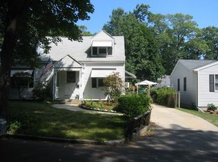 207 Groveland St, Springfield, MA 01108