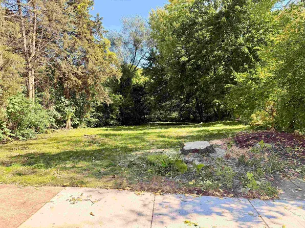 3110 15th St, Rockford, IL 61109