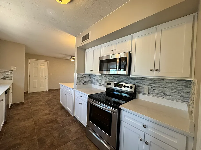 10 W Forrest Feezor St — Photo 11