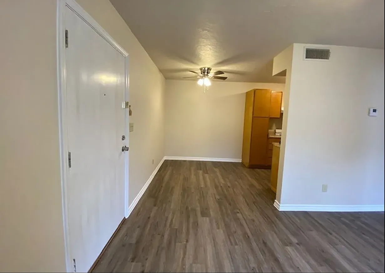 EAGLE CREST APARTMENTS — Photo 1