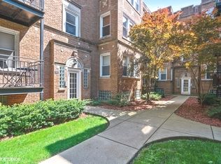 1443 W Victoria St #1-D, Chicago, IL 60660