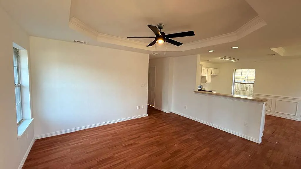 3 bed, 1262 sqft, $1,800 — Photo 4