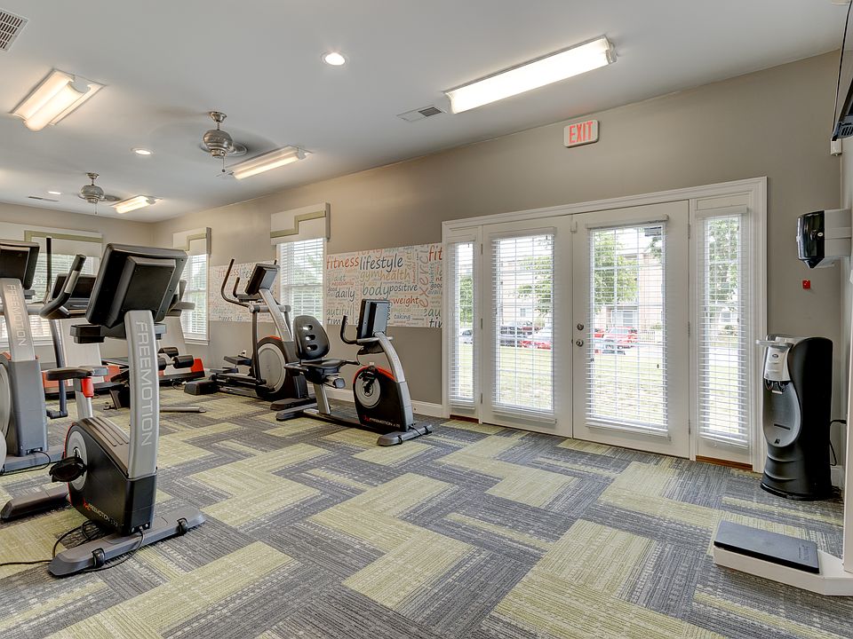 Andrews Ridge Apartments 5635 Regency Park Ct Suitland MD Zillow