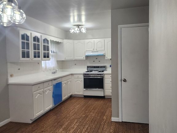 5th image of 550 Martin Dr