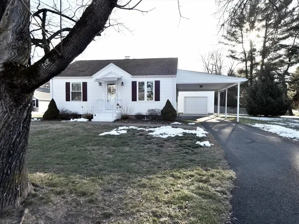 36 Berkshire Dr, Westfield, MA 01085