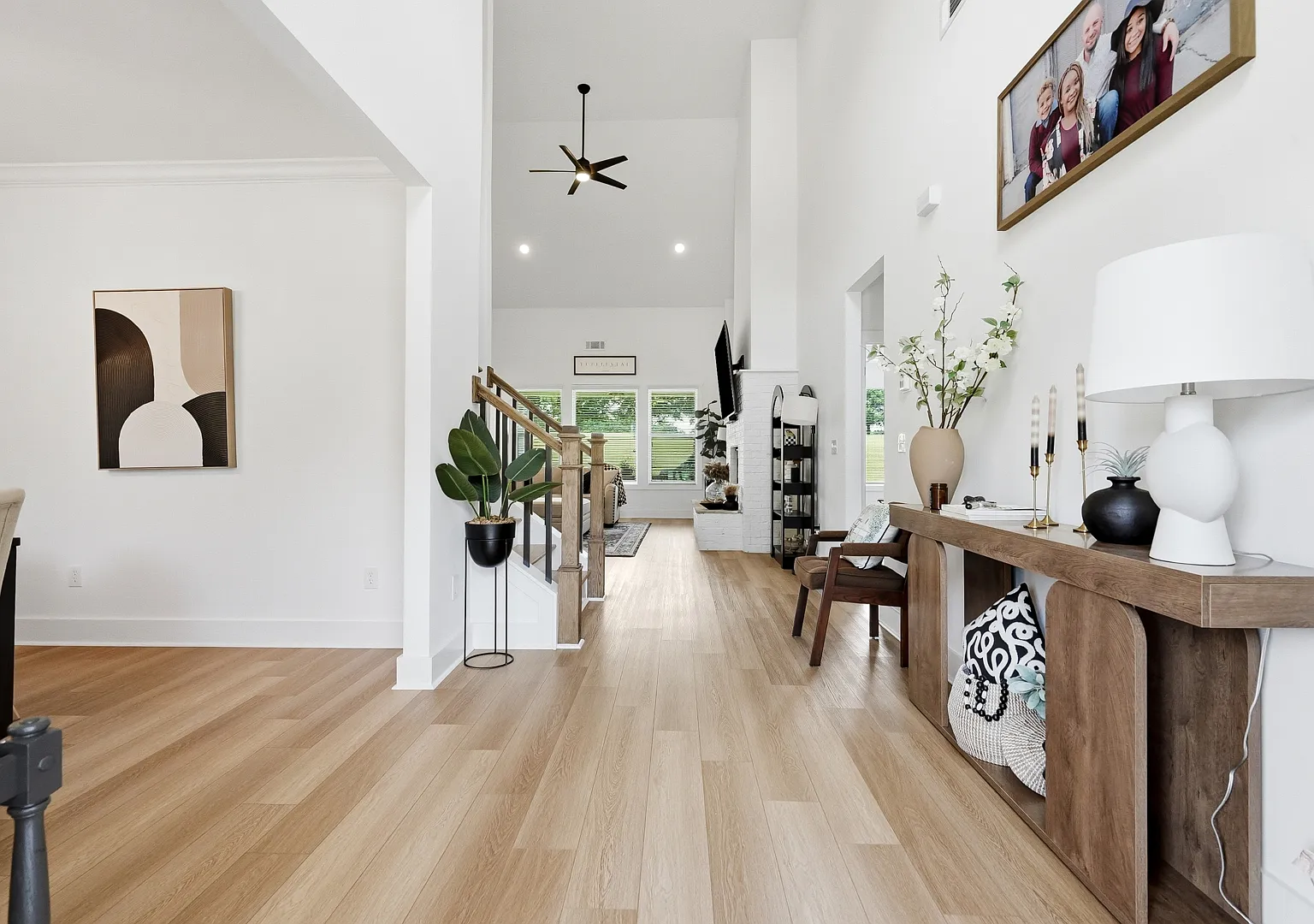 2049 Chestnut Oak Trl — Photo 1