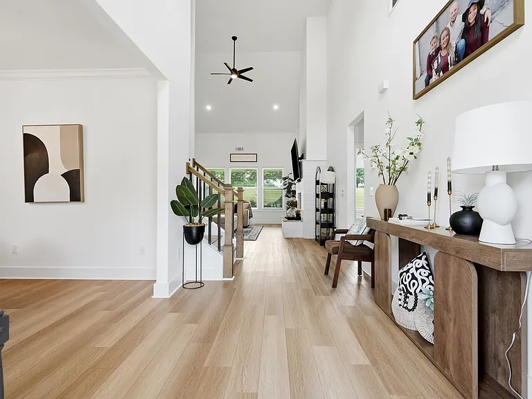 2049 Chestnut Oak Trl — Photo 1