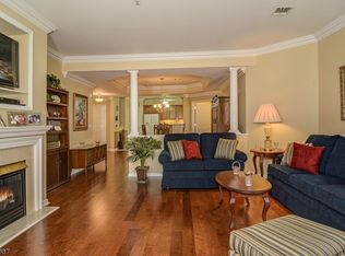 8101 Harcourt Rd, Clifton, NJ 07013