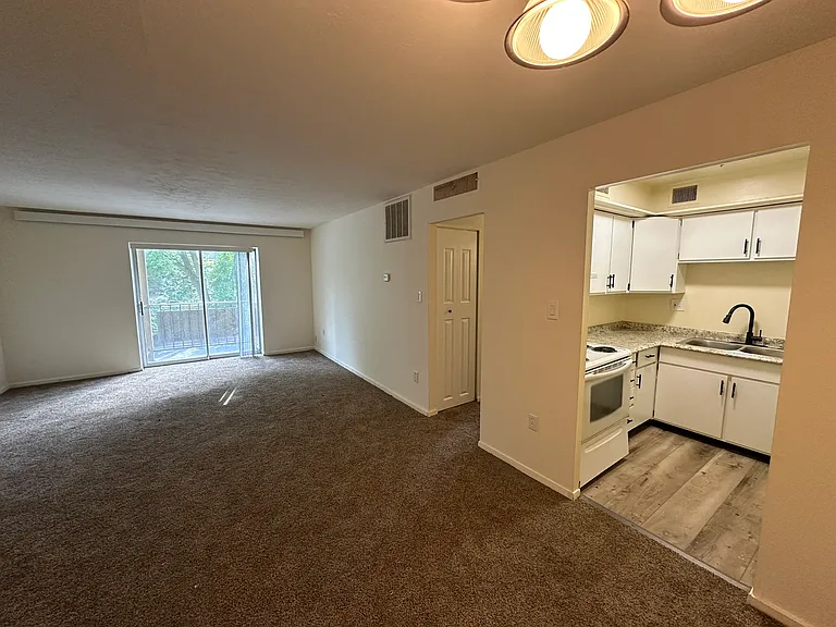 75 N. Portage Path — Photo 3