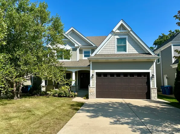 685 N West Ave, Elmhurst, IL 60126