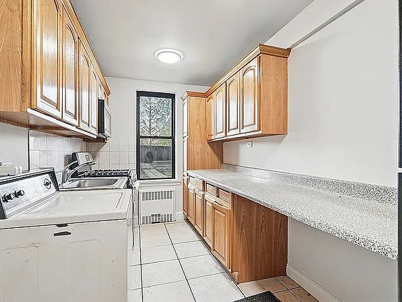 5th image of 3255 Kings College Pl #3H