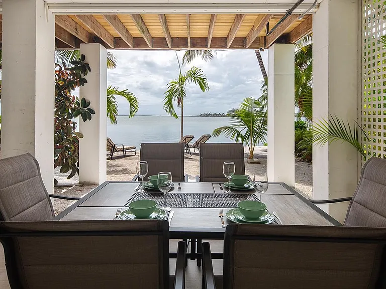 32 Beach Dr — Photo 24