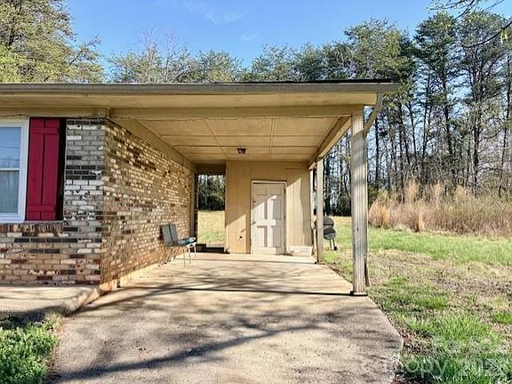 3rd image of 1076 Browning View Rd