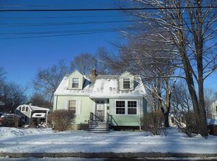 21 Gilman Rd, Waltham, MA 02452