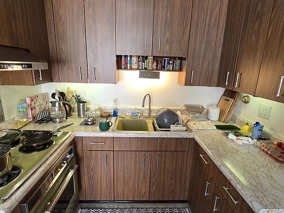 3rd image of 5228 W Hutchinson St #2