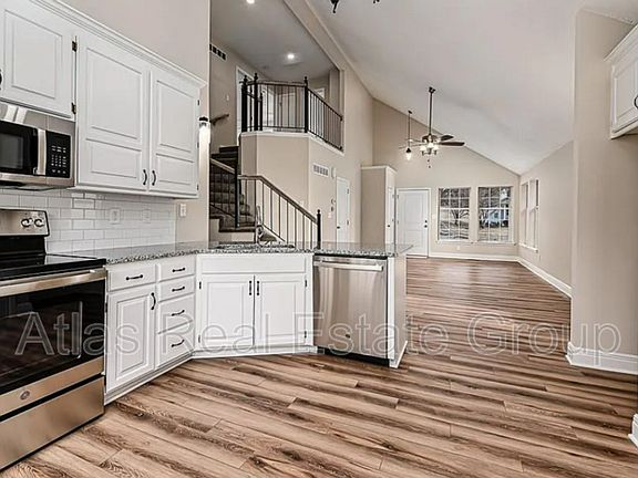5th image of 624 Silver Hill Dr