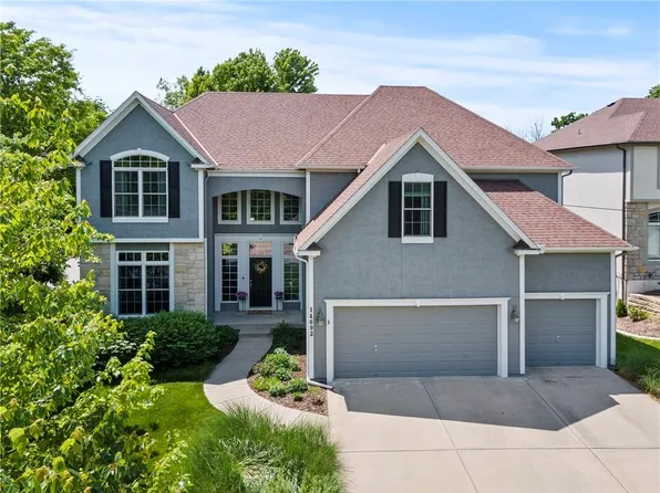 14692 S Garnett St, Olathe, KS 66062