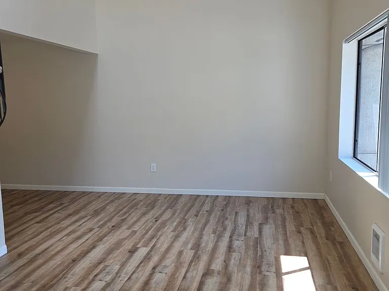 First Hill Apartments — Photo 24