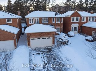 2320 Meriadoc Dr, Pickering, ON L1X2E3