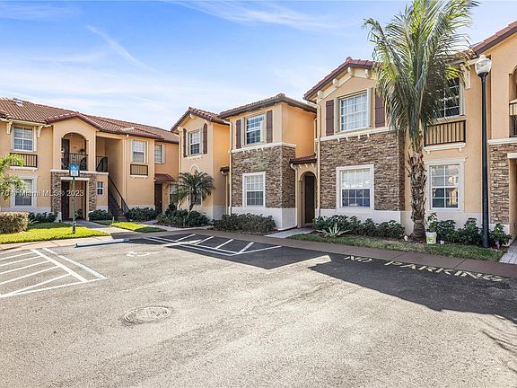 3rd image of 3330 NE 13th Circle Dr Unit 103-22