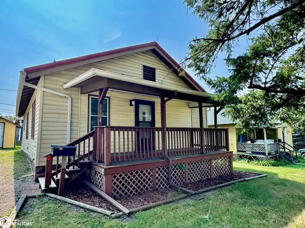 1104 W Grimes Ave, Fairfield, IA 52556