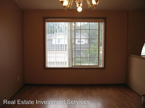 3rd image of 4013 230th Street Ct E
