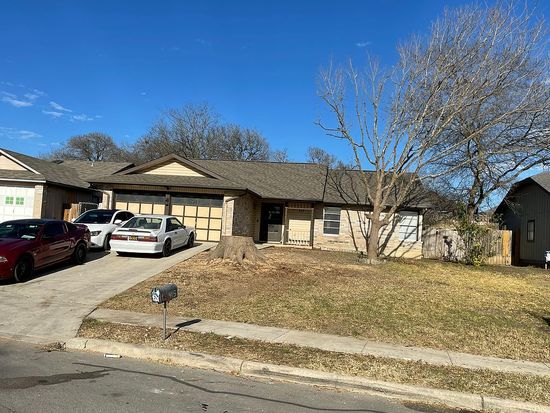 415 Wagon Xing, Universal City, TX 78148