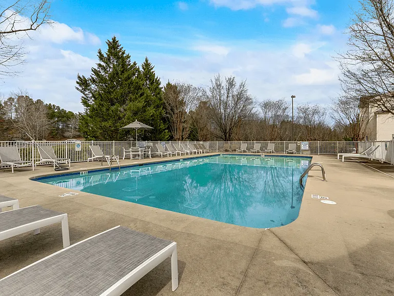 Forest Glen Apartments — Photo 3