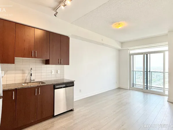 3600 Highway 7 W #2403, Vaughan, ON L4L 0G7