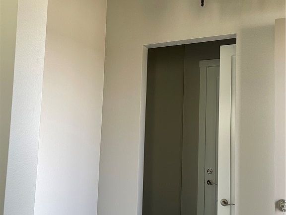 3rd image of 5001 White Rose Dr