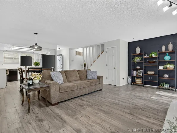 5225 Nowata Rd #E-102, Bartlesville, OK 74006