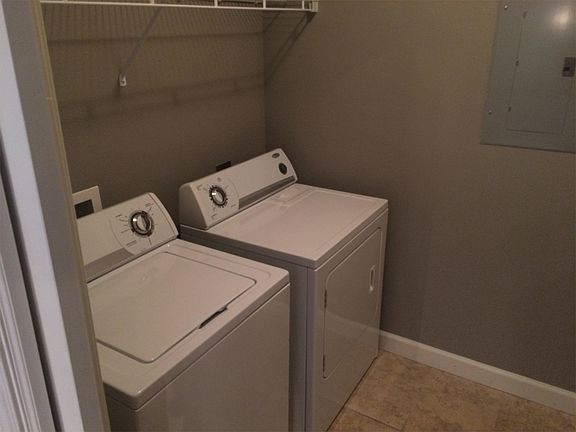 5th image of 2606 McKnight Crossing Ct