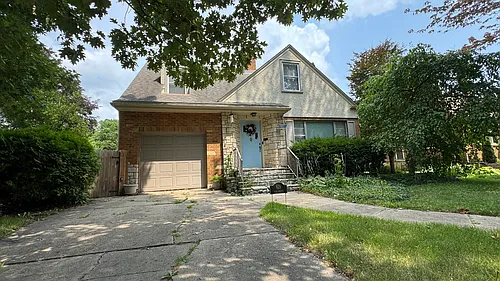 619 Vale Ave N Photo 1