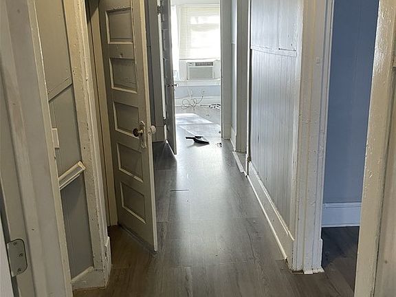 3rd image of 733 Kirby Pl