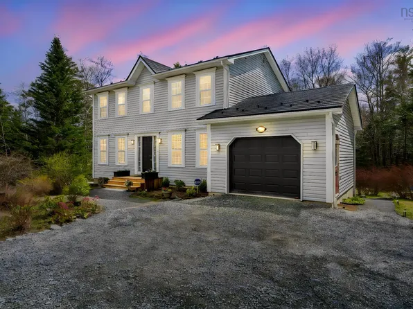 127 Royal Dornoch Dr, Hammonds Plains, NS B4B 1X4