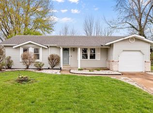 7 Sunnydays Ct, Saint Charles, MO 63303