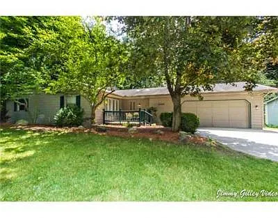 2316 Trailridge S photo 1