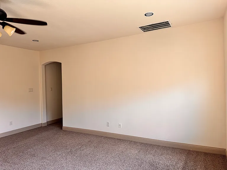 9001 Blue Water Dr — Photo 15
