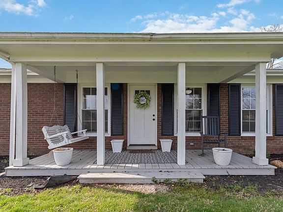 2nd image of 102 Sherwood Dr