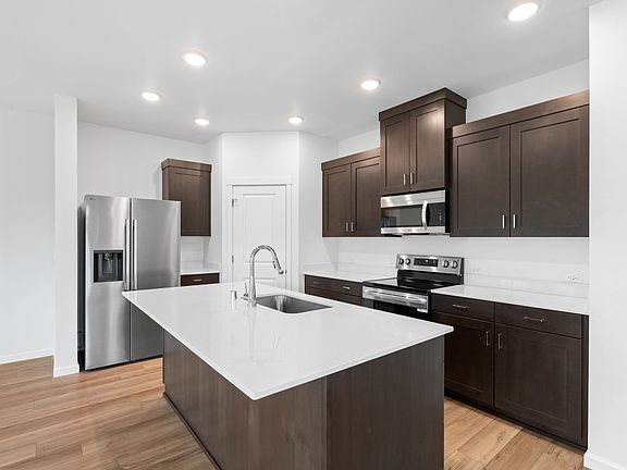 4th image of 1507 NE 185th Ave