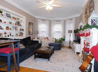 614 Sheridan Rd, Evanston, IL 60202