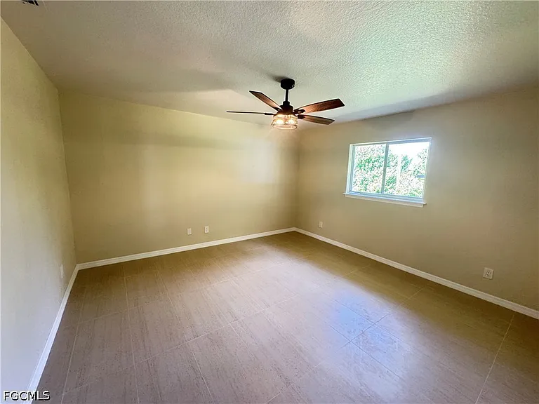 4426 SW Santa Barbara Pl — Photo 8